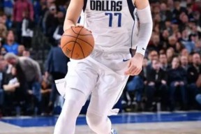 贝博体育 -达拉斯独行侠迎NBA季后赛关键赛，清晨更衣室发声，态度坚定，训练强度明显提升的简单介绍