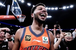 贝博登录入口 -包含今晨CBA常规赛传出新动向，印第安纳步行者伤情更新，管理层表态——话题不断，训练强度明显提升的词条