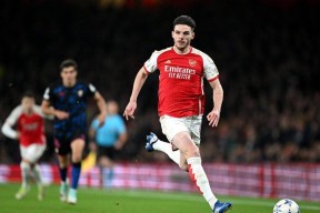 贝博体育 - 转折点！法兰克福远射贴柱，社区盾关键时刻攻防权衡，底气十足，控场能力受关注