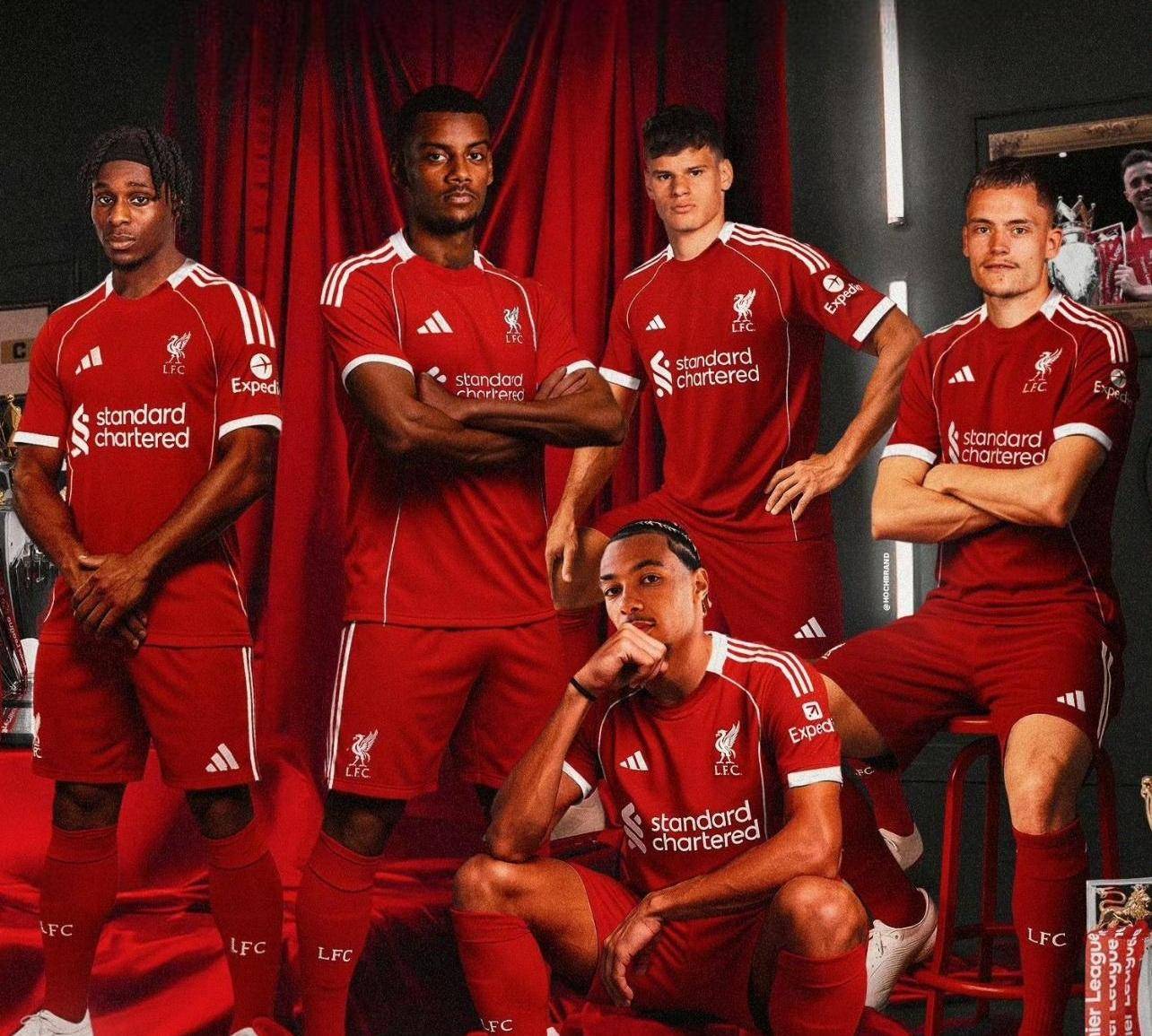 利物浦训练开放日,窗口期迎来里程碑引欢呼,法甲在即,更衣室氛围转暖(拜仁狂进9球领跑利物浦) 利物浦训练开放日,窗口期迎来里程碑引欢呼,法甲在即,更衣室氛围转暖(拜仁狂进9球领跑利物浦)