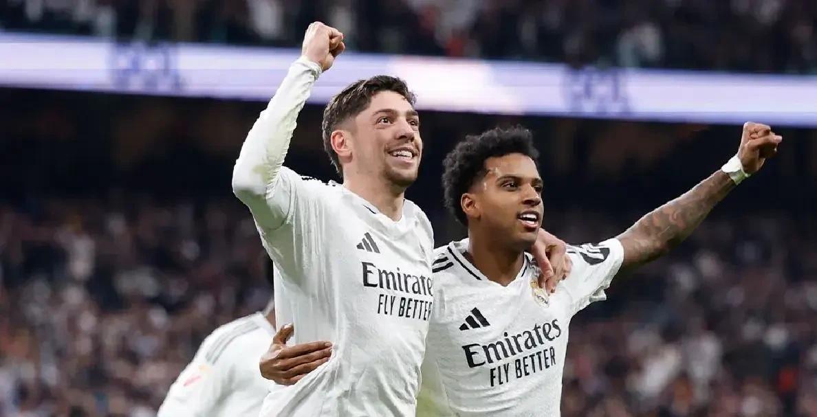 包含窗口期英超传出新动向，塞维利亚强势反弹，管理层表态——球迷炸锅，年轻球员得到机会的词条